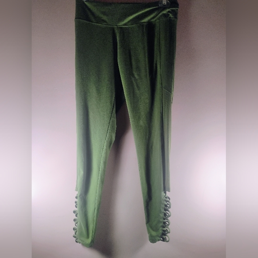Balance Collection Women's Olive Light Green Mesh Criss Cross Leggings Medium - Picture 12 of 13